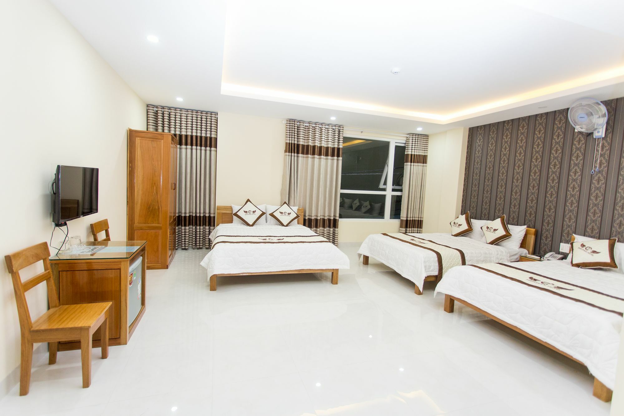 Khach San Dam Phuc Da Nang Hotel Bagian luar foto